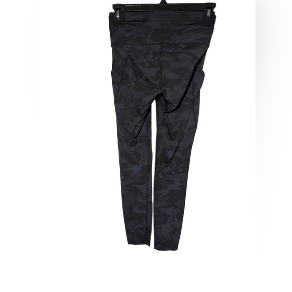 Lululemon Fast and Free Tight II 25" *Non Reflective Nulux Size: 4 - Picture 6 of 7